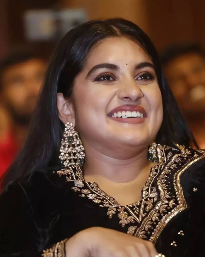 nivetha thomas_teluguvox 2